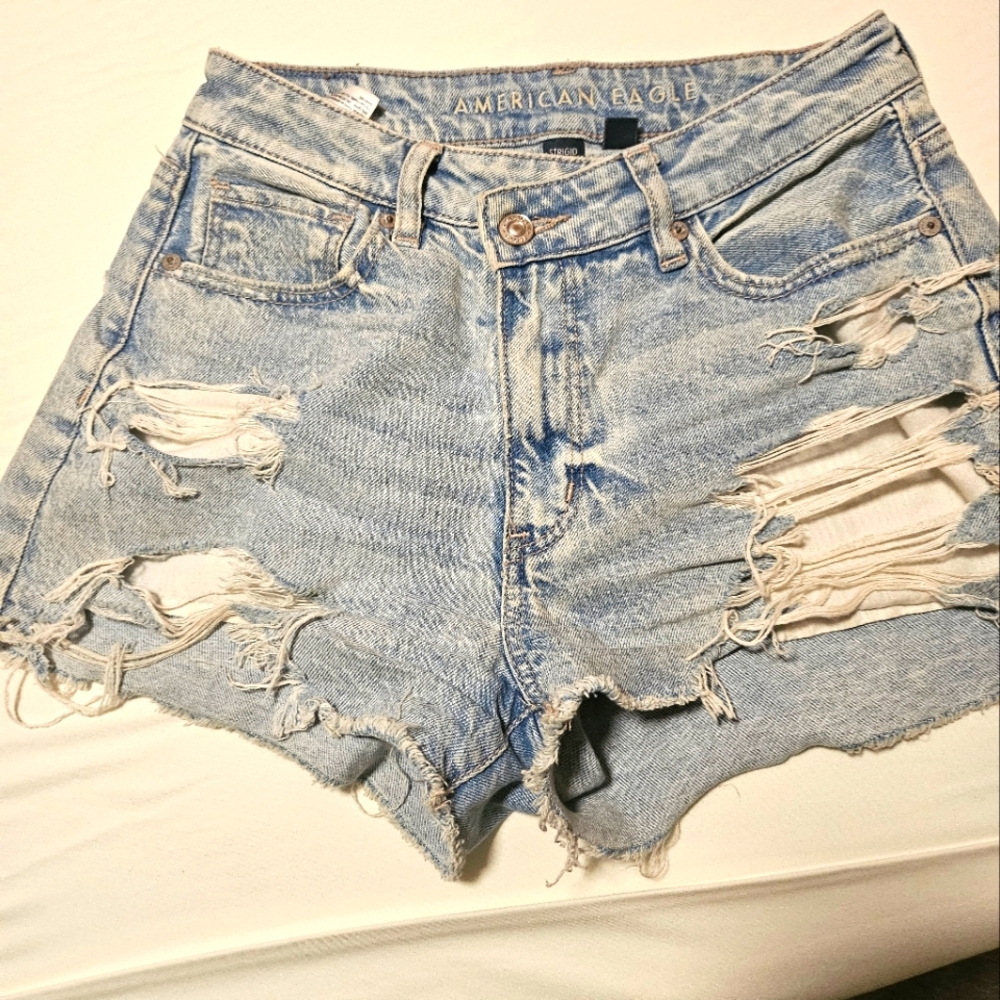 American eagle strigid mom jean shorts